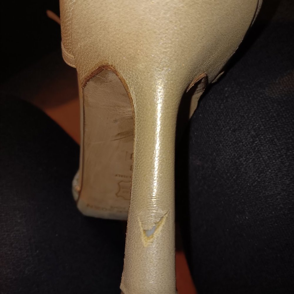 Shoes - Picture 2 of 4